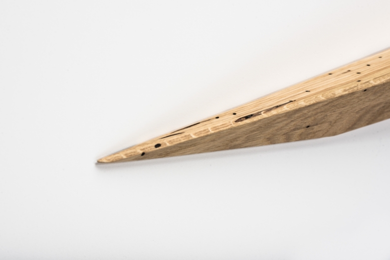 Wandregal M aus Eichenholz | Verschnitt Manufaktur für nachhaltige Holzmöbel